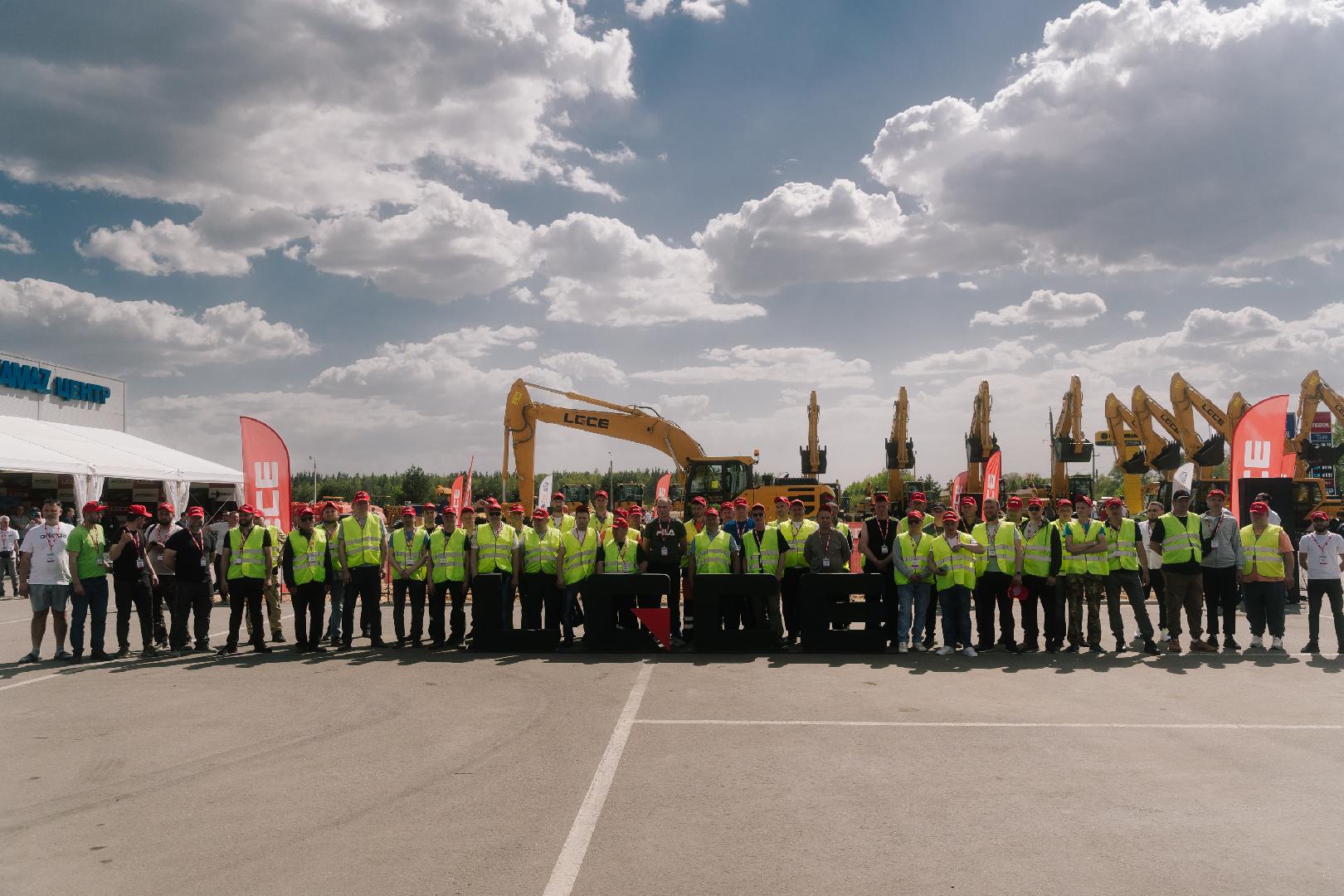 Изображение к статье «ТЕСТ НА ПРОФЕССИОНАЛИЗМ: КОНКУРС TOP DRIVER EXCAVATOR CHALLENGE В ВОРОНЕЖЕ» Изображение к статье «ТЕСТ НА ПРОФЕССИОНАЛИЗМ: КОНКУРС TOP DRIVER EXCAVATOR CHALLENGE В ВОРОНЕЖЕ»