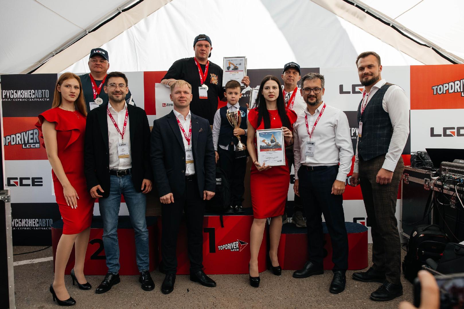 Изображение к статье «Top Driver Excavator Challenge от LGCE собрал лучших операторов на берегу Амура» Изображение к статье «Top Driver Excavator Challenge от LGCE собрал лучших операторов на берегу Амура»