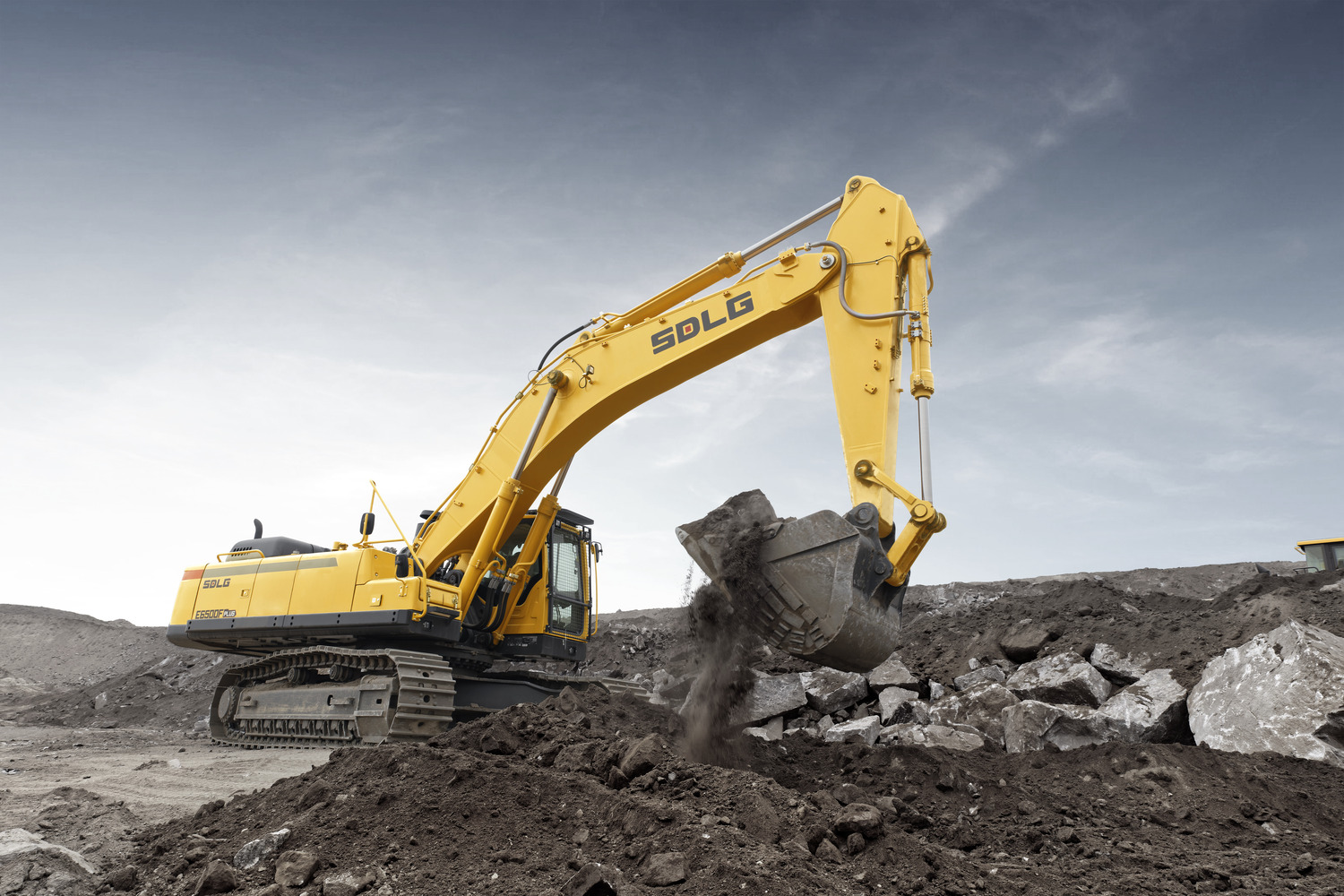 Изображение к статье «SDLG E6500F. Самый тяжёлый экскаватор в линейке бренда» Изображение к статье «SDLG E6500F. Самый тяжёлый экскаватор в линейке бренда»