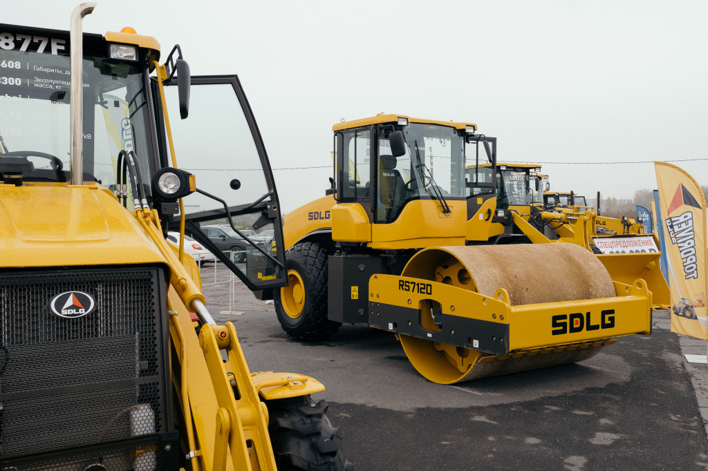 EMX42104.jpg