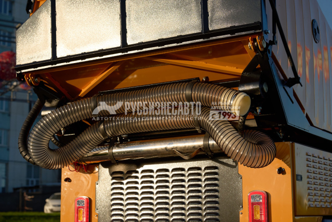 Купить Универсальная подметальная машина «SWEEPER» ММК-2000 (пылесос, объем бункера для смета 2 куб/м) в компании Русбизнесавто - изображение 15