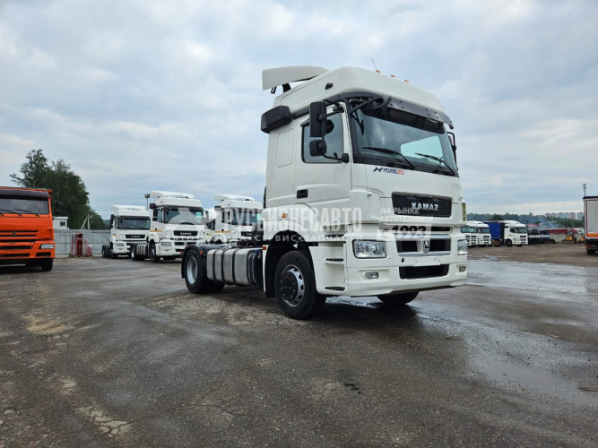 Купить КАМАЗ 5490-S5 АКПП седельный тягач б/у (2022 г., 74 854 км.)(1672) в компании Русбизнесавто - изображение 2