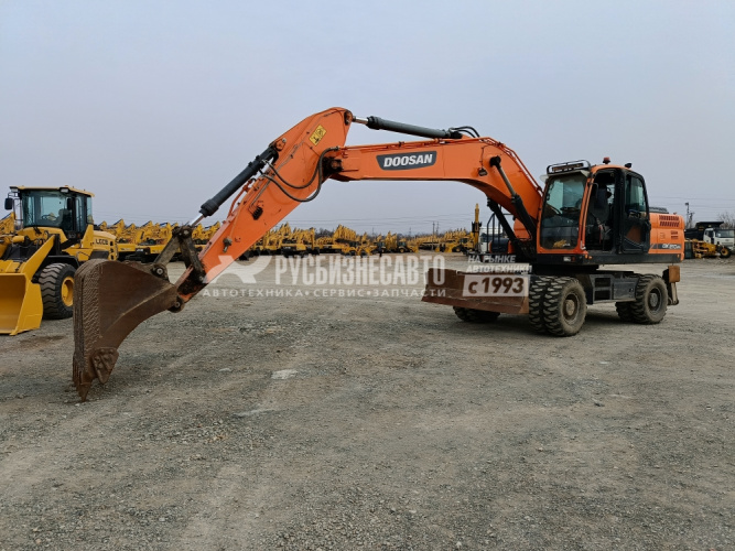 Купить Экскаватор колесный DOOSAN DX210WA б/у (2020 г.в., 10 418 м/ч) (5664)- Сбер комиссия в компании Русбизнесавто - изображение 0