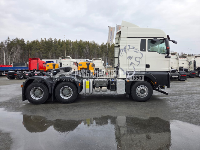 Купить Тягач SITRAK C7H MAX 6x4 ( ZZ4256V364HE ) / без АДР с КОМ / 540 лс / МКПП / рессора/мет.бамп в компании Русбизнесавто - изображение 2