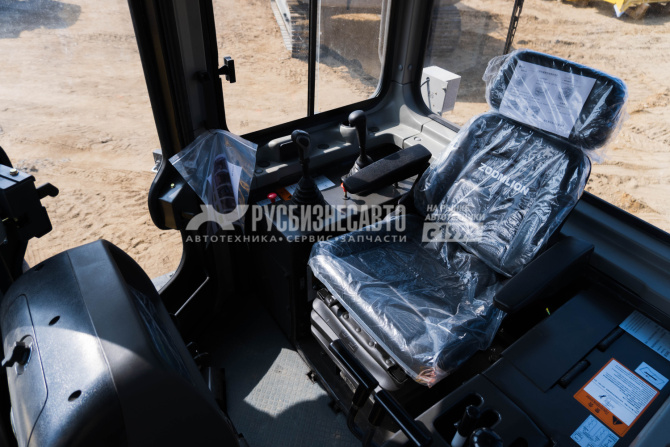 Купить Бульдозер гусеничный ZOOMLION ZD160-3 (кондиционер, гусеница 510мм, без рыхлителя) в компании Русбизнесавто - изображение 7