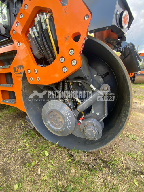 Купить Каток дорожный двухвальцовый вибрационный DM-7.7-VD (вес 7,95 т. шир. вальца 1,7 м, ЯМЗ) в компании Русбизнесавто - изображение 7