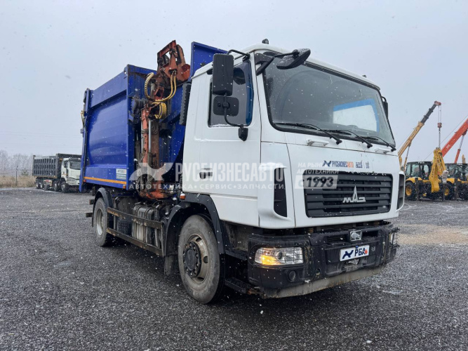 Купить Мусоровоз МБ18-М53-01 МАЗ 534025-585-013 бок.загр. 18м3, б/у (2022 г. 57 302 км)(4040)-Сбер комиссия в компании Русбизнесавто - изображение 0