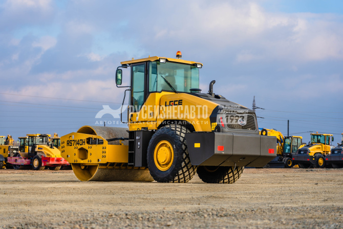 Купить Каток грунтовый LGCE RS7140H (полный привод) в компании Русбизнесавто - изображение 0