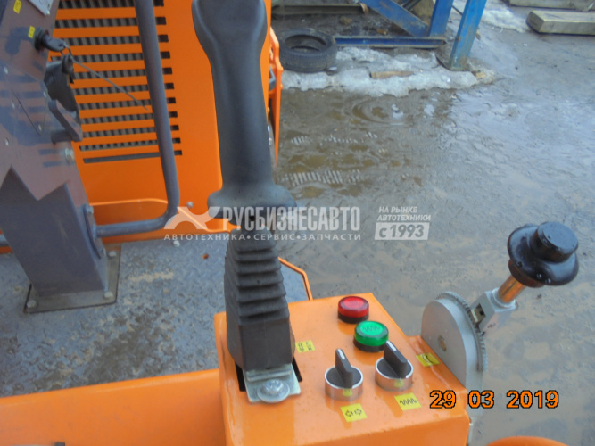 Купить Каток тротуарный комбинированный  DM-03-VC (масса 3т., шир. вальца 1,2м) в компании Русбизнесавто - изображение 3