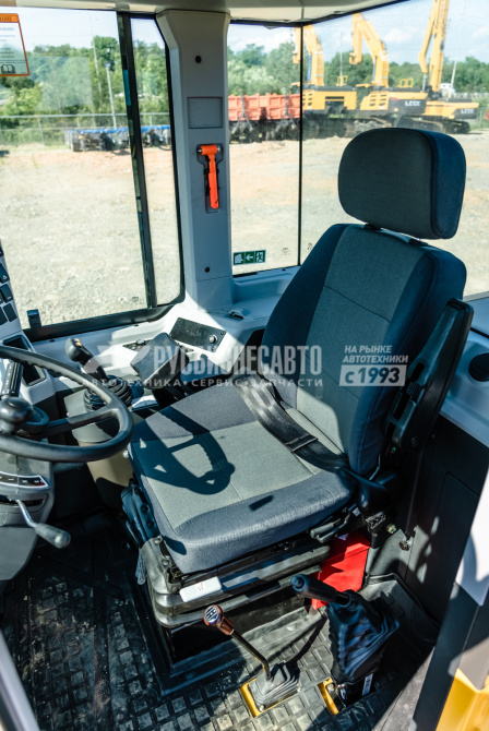 Купить Погрузчик фронтальный LGCE L935H (ковш 2,1 м стандартный, доп. линия) в компании Русбизнесавто - изображение 6