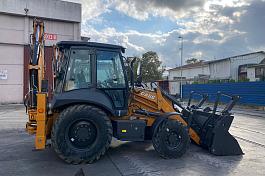 Экскаватор-погрузчик CASE 570SV (с параллельной стрелой и вилами, Индия)