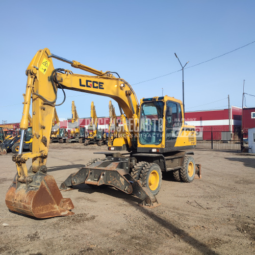 Купить Экскаватор колесный LGCE E7150F б/у (2023 г.в., 1680 м*ч., доп.линия) (0153) в компании Русбизнесавто - изображение 2