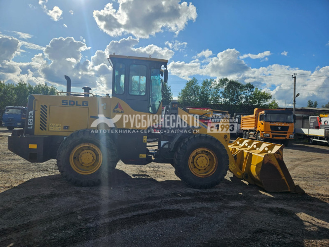 Купить Погрузчик фронтальный SDLG LG933L б/у (2022г., 2727 м.ч)(5916) в компании Русбизнесавто - изображение 2