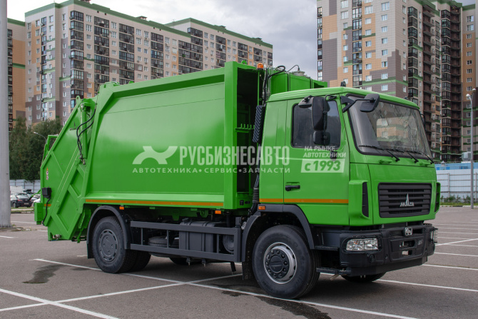 Купить МАЗ 590425-012 на шасси МАЗ 534025-585-013, мусоровоз, 17м3, задн.загрузка в компании Русбизнесавто - изображение 1