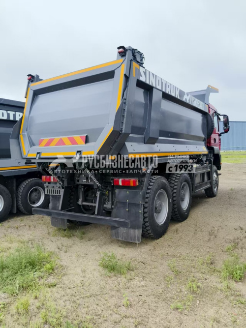 Купить Самосвал HOWO T5G 6x6 ( ZZ3407V395GE1 ) / 5.2*2.3*1.5 / 18 м3 / наклон / 12.00R24 двухскат в компании Русбизнесавто - изображение 2