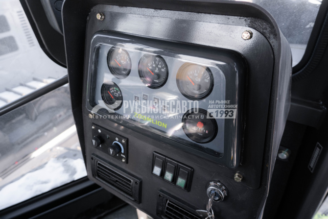 Купить Бульдозер гусеничный ZOOMLION ZD170-3 (кондиционер, гусеница 510мм, без рыхлителя) в компании Русбизнесавто - изображение 3