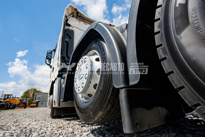 Купить Тягач SITRAK C7H MAX 6x2 ( ZZ4256V363HE1 ) / с АДР и КОМ / Pusher (средняя подъем.ось) в компании Русбизнесавто - изображение 4