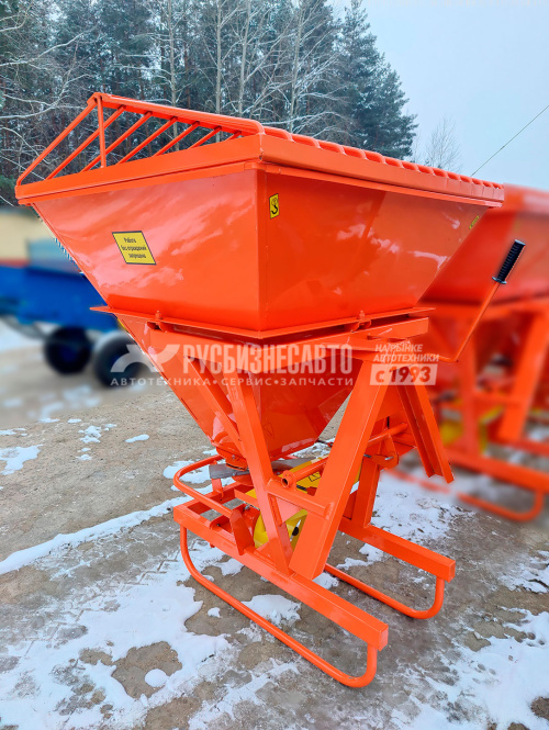 Купить Разбрасыватель песка А-116-01Г (навесной) - гидрозаслонки в компании Русбизнесавто - изображение 2