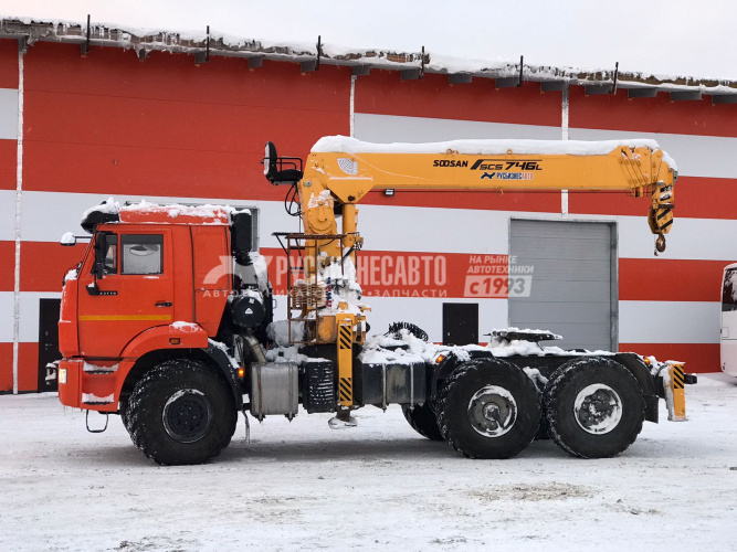 Купить Седельный тягач КАМАЗ 43118 с КМУ Soosan SCS 746L б/у (2020 г, 6 600 км., 111 м.ч.) в компании Русбизнесавто - изображение 2
