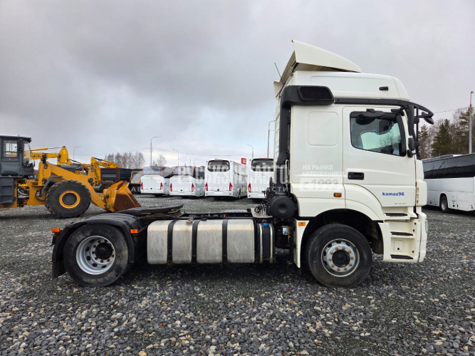 Купить Седельный тягач КАМАЗ 5490-S5(M1840) АКПП б/у  (2023 г.в. 150 828 км.)(9622) Сбер комиссия в компании Русбизнесавто - изображение 5