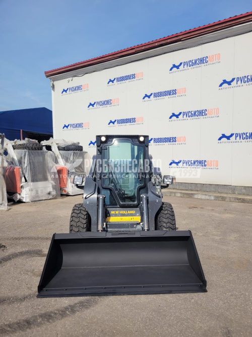 Купить Мини-погрузчик New Holland L323 б/у (2021 г.в. 1 468 м/ч)(Вилы+ковш+щётка) в компании Русбизнесавто - изображение 2