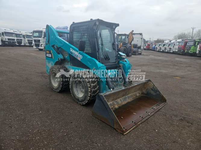 Купить Мини-погрузчик SUNWARD SWL4028  б/у (2023 г.в., 2 632 м.ч) (0284) Сбер комиссия в компании Русбизнесавто - изображение 0