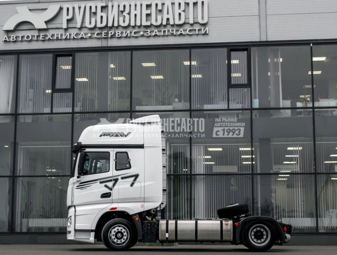 Купить FAW J7 тягач 4х2 Low liner (низкое седло) в компании Русбизнесавто - изображение 0