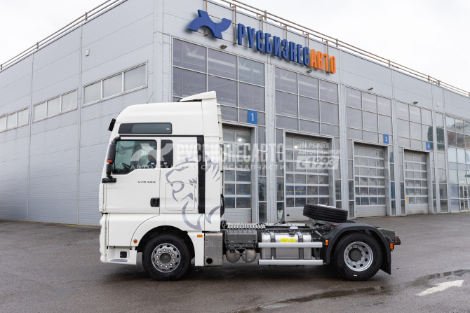 Купить Тягач SITRAK C7H MAX 4x2 ( ZZ4186V391HE ) / без АДР и КОМ / кабина C7H-H (XXL) в компании Русбизнесавто - изображение 1