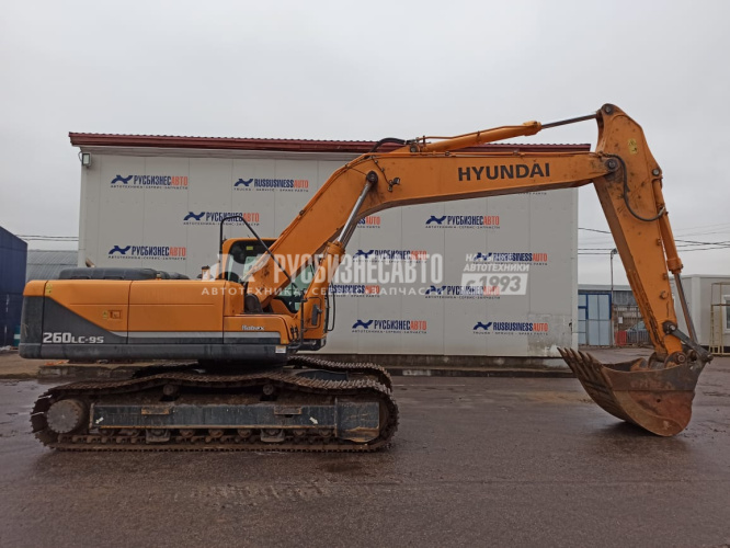 Купить Экскаватор гусеничный HYUNDAI R260LC-9S б/у (2018 г., 3 200 м.ч.) в компании Русбизнесавто - изображение 2