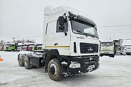 Седельный тягач МАЗ-643028 6x4, б/у (2022 г., 2046 км.)(1079) Сбер комиссия