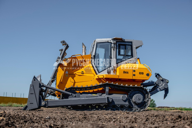 Купить Бульдозер ДСТ-Урал D9 (D9.0101) в компании Русбизнесавто - изображение 1