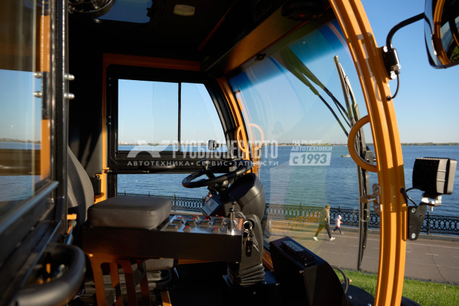 Купить Универсальная подметальная машина «SWEEPER» ММК-2000 (пылесос, объем бункера для смета 2 куб/м) в компании Русбизнесавто - изображение 13