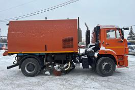КО-318Д Б/У на шасси КАМАЗ-53605 вакуумная подметально-уборочная (пылесос) пробег 25189 км, 970 м/ч