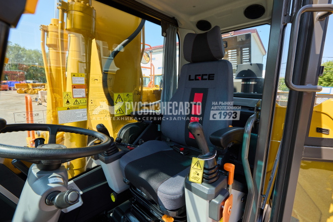 Купить Экскаватор колесный LGCE E7210H (Квик-каплер гидр, Двухпоточная гидролиния (X3)) в компании Русбизнесавто - изображение 10