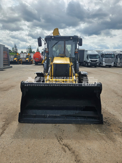 Купить Экскаватор-погрузчик New Holland B80B б/у (2020 г., 4 395 м.ч.)(0848) в компании Русбизнесавто - изображение 1