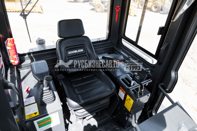 Купить Бульдозер гусеничный ZOOMLION ZD170G (кондиционер, гусеница 510мм, без рыхлителя) в компании Русбизнесавто - изображение 4