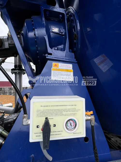 Купить Автобетоносмеситель на шасси HOWO T5G 8x4 (ZZ5317GJBV326GE1) 14м3_КБ3200мм в компании Русбизнесавто - изображение 4