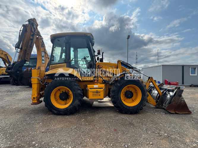 Купить Экскаватор-погрузчик STI 4CX б/у (2022 г., 2 261 м.ч.)(1297) в компании Русбизнесавто - изображение 4