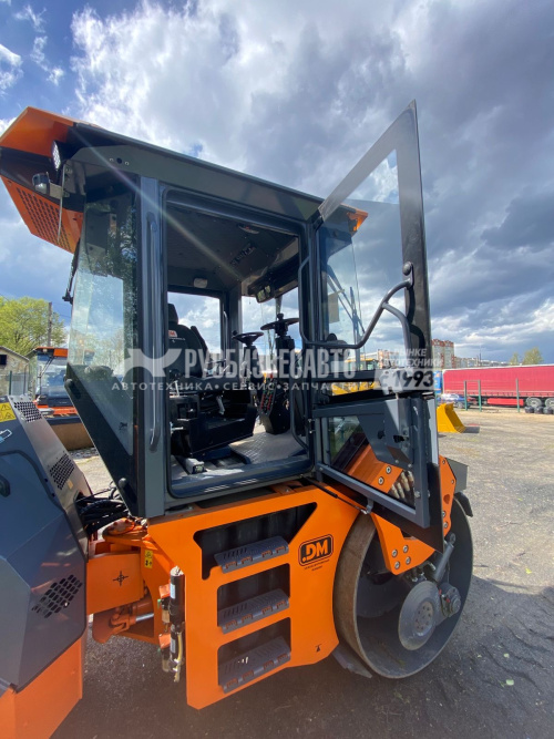 Купить Каток дорожный двухвальцовый вибрационный DM-7.7-VD (вес 7,95 т. шир. вальца 1,7 м, ЯМЗ) в компании Русбизнесавто - изображение 15
