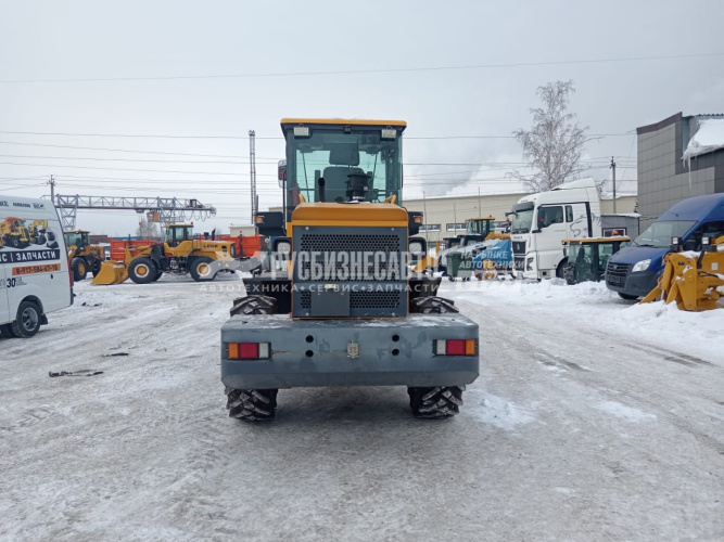 Купить Погрузчик фронтальный одноковшовый BULL SL300 б/у (2022 г., 135 м/ч) в компании Русбизнесавто - изображение 4