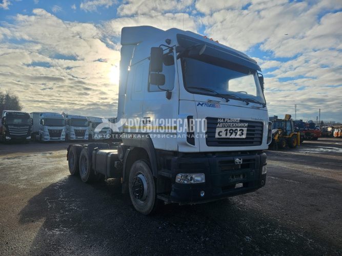 Купить Седельный тягач МАЗ-643028 6x4, б/у (2022 г., 2046 км.)(1079) Сбер комиссия в компании Русбизнесавто - изображение 0