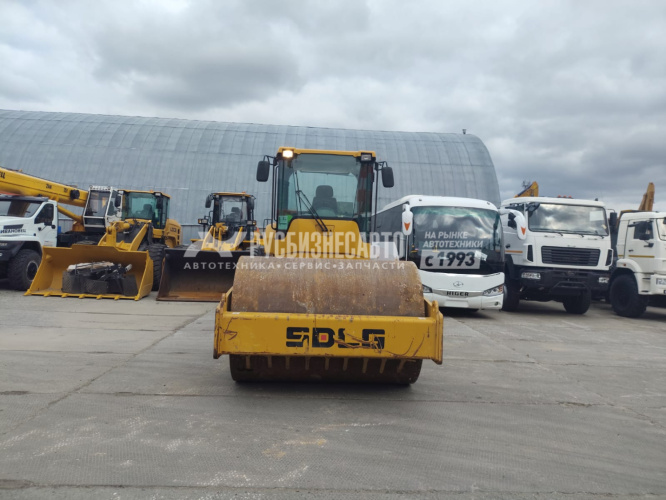 Купить Каток грунтовый SDLG RS7120 (полный привод) б\у (2021г., 6 416 м\ч) (0141) в компании Русбизнесавто - изображение 4