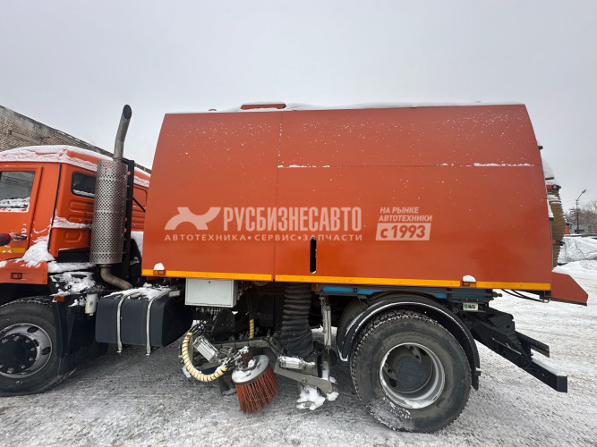 Купить КО-318Д Б/У на шасси КАМАЗ-53605 вакуумная подметально-уборочная (пылесос) пробег 25189 км, 970 м/ч в компании Русбизнесавто - изображение 4