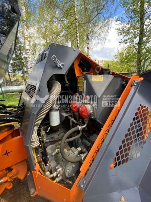 Купить Каток дорожный двухвальцовый вибрационный DM-7.7-VD (вес 7,95 т. шир. вальца 1,7 м, ЯМЗ) в компании Русбизнесавто - изображение 4