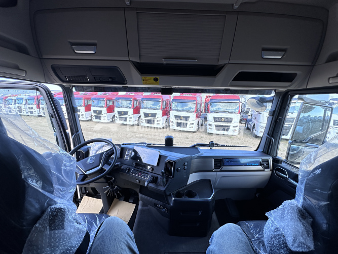Купить Тягач SITRAK C7H MAX 4x2 ( ZZ4186V391HE ) / без АДР и КОМ / один бак / запас.колесо на раме в компании Русбизнесавто - изображение 8