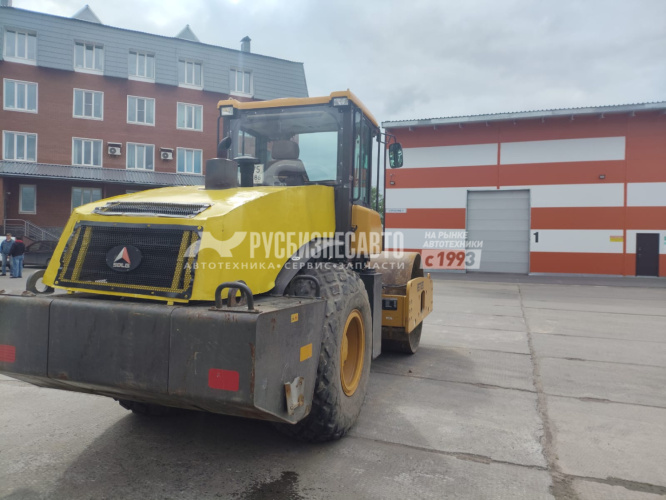 Купить Каток грунтовый SDLG RS7120 (полный привод) б\у (2021г., 6 416 м\ч) (0141) в компании Русбизнесавто - изображение 3