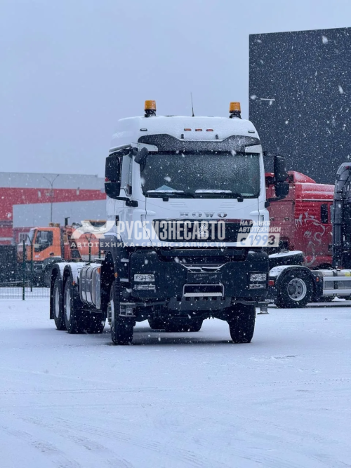 Купить Тягач HOWO T5G 6x6 ( ZZ4407V395GE1 ) / без АДР c КОМ / 315/80R22.5 двухскат в компании Русбизнесавто - изображение 1