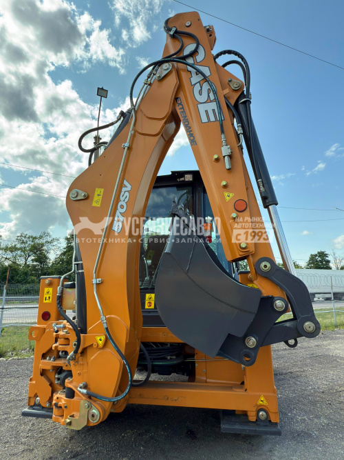 Купить Экскаватор-погрузчик CASE 570SV (с параллельной стрелой и вилами, Индия) в компании Русбизнесавто - изображение 2