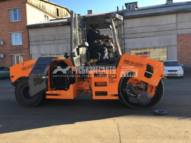 Купить Каток дорожный комбинированный вибрационный DM-10-VC (вес 10 т, шир полосы 1,7 м, ЯМЗ) в компании Русбизнесавто - изображение 6