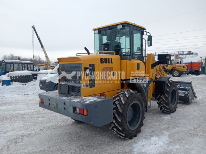 Купить Погрузчик фронтальный одноковшовый BULL SL300 б/у (2022 г., 135 м/ч) в компании Русбизнесавто - изображение 3